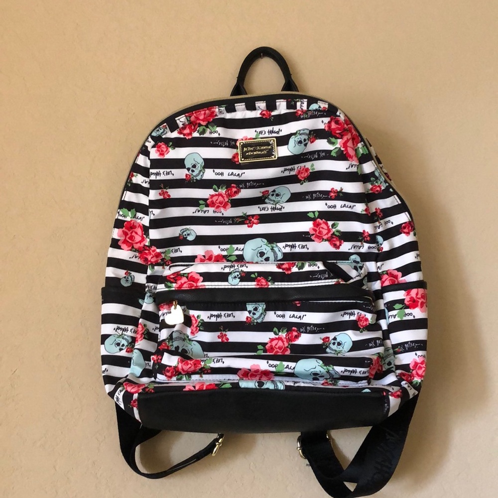 Betsey Johnson skull backpack